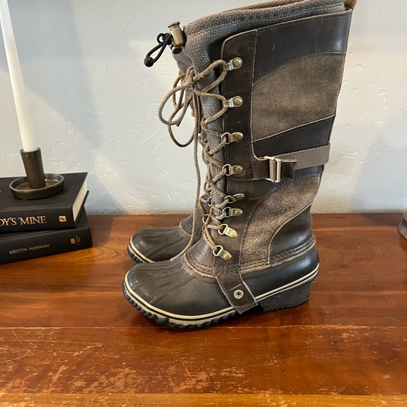 Sorel Conquest Carly II Lace-Up Black Winter Boots Insulated Waterproof  6 - Picture 2 of 9